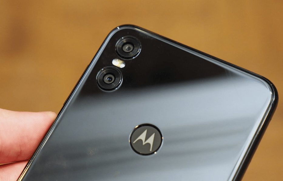 Đánh giá Motorola One