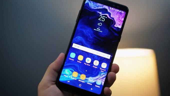 Đánh giá Samsung Galaxy A8 2018